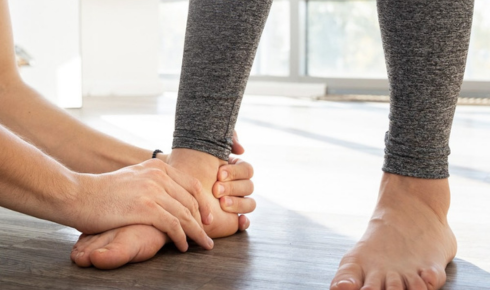 What Daily Habits Unknowingly Contribute to the Persistence of Plantar Fasciitis Symptoms
